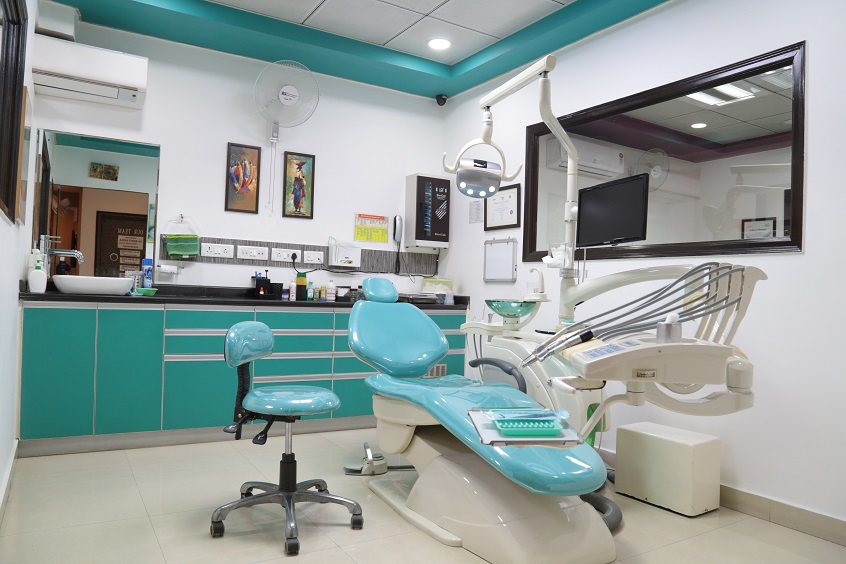 Nayar Dental Care Centre Best dentist in Noida
